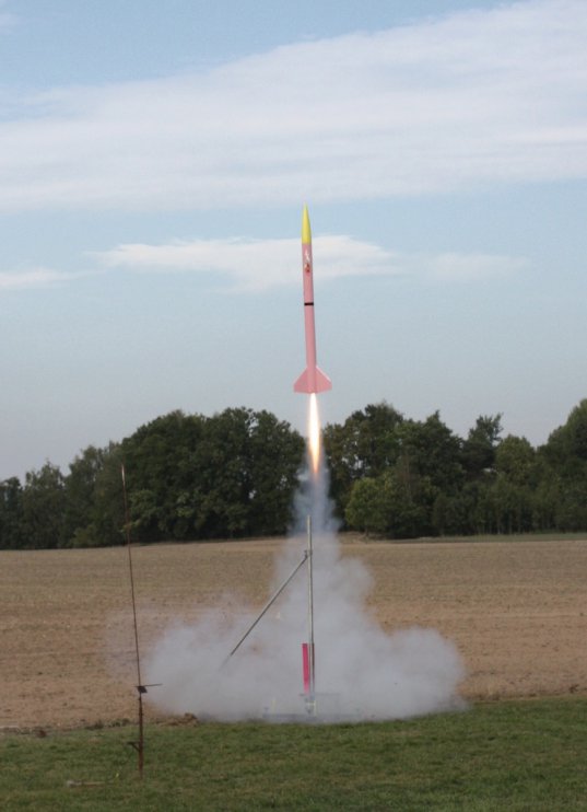 Ruzovy Panter AP 800 Ns - start